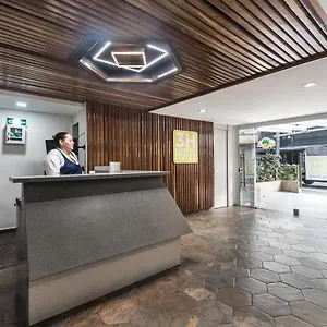 Simon 3* Medellín